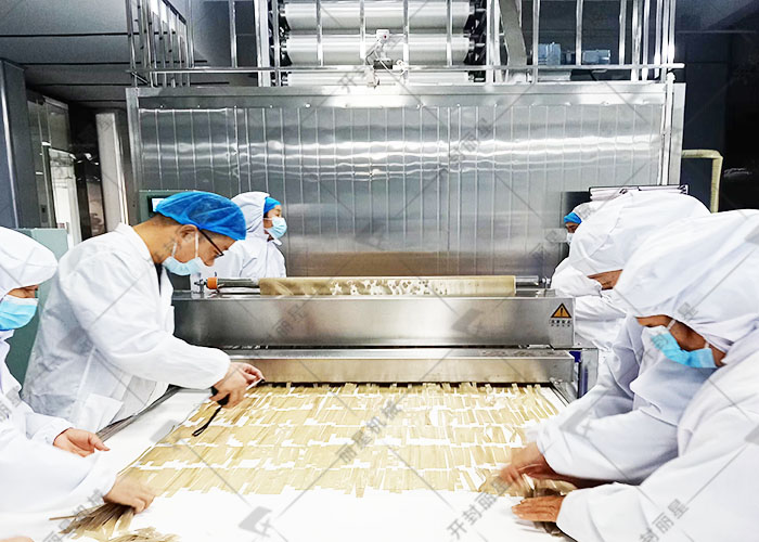 直击禹州水晶粉丝出产线鲜粉试机现场