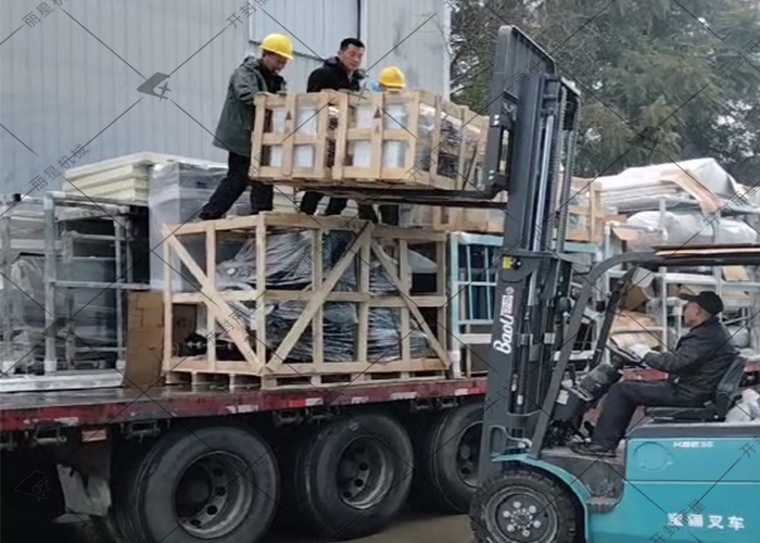 宏胜国际|Home发往四川的一车酸辣粉加工设备已经到达